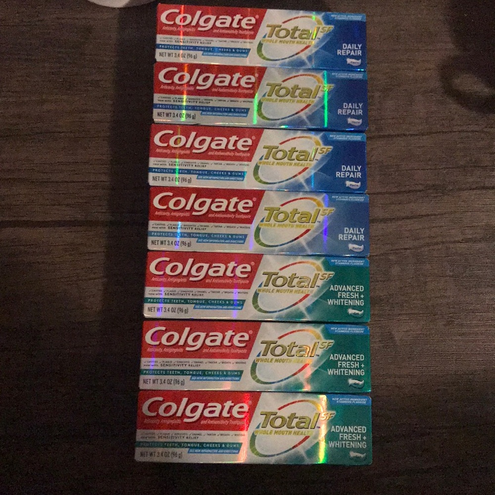 Pack of 7 Colgate Total SF Toothpastes 3.4oz each
